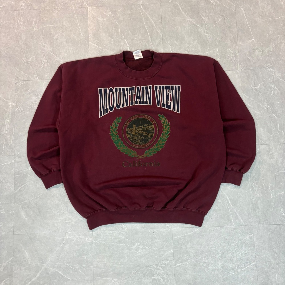 Gildan Mountain View California Sweatshirt Mens XL Maroon Heavy Blend Crewneck